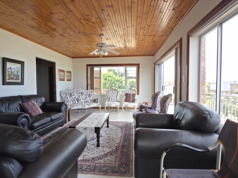 4 Bedroom Property for Sale in Noorsekloof Eastern Cape